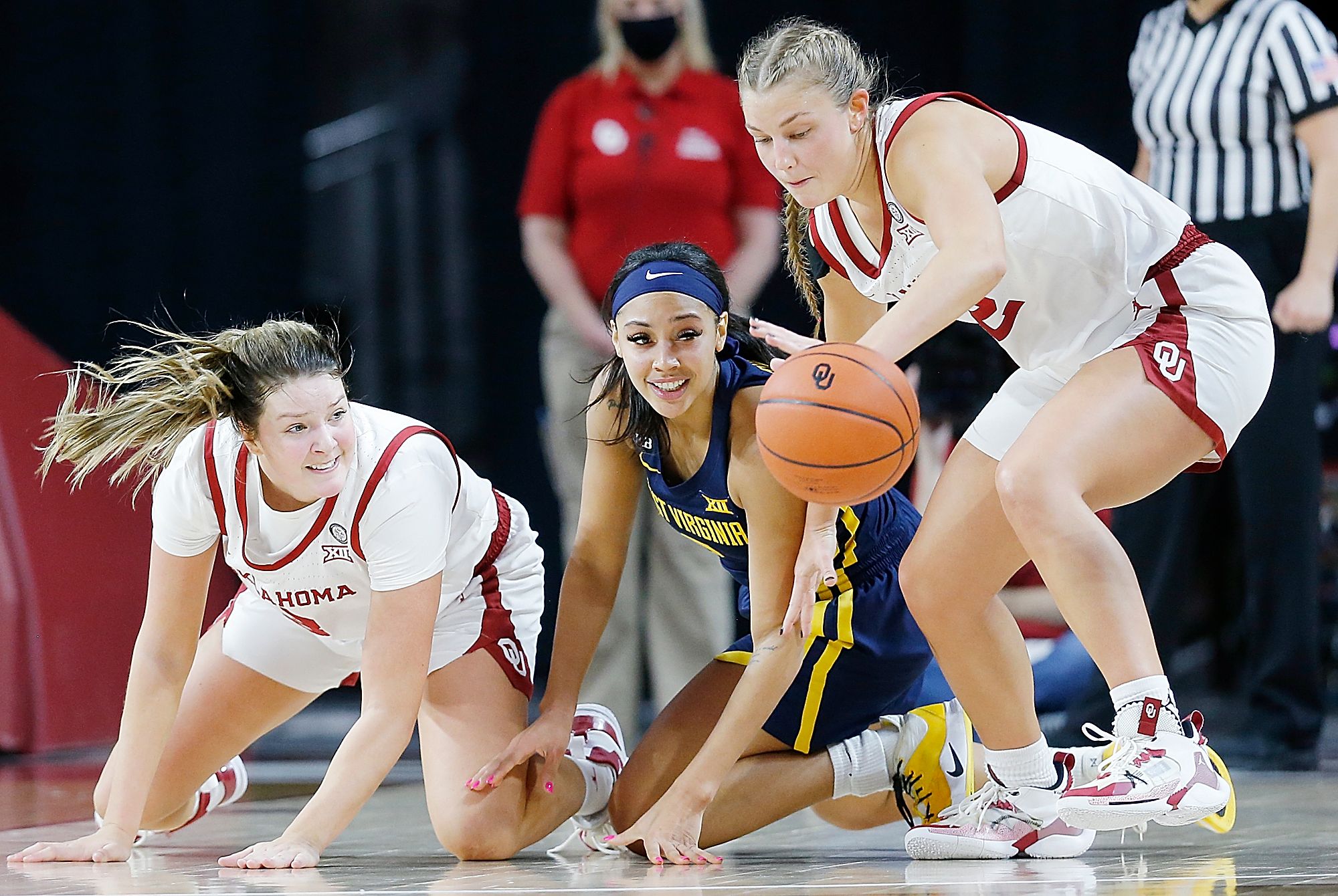 WVU women's basketball team earns first Big 12 win with 90-72 victory at Oklahoma